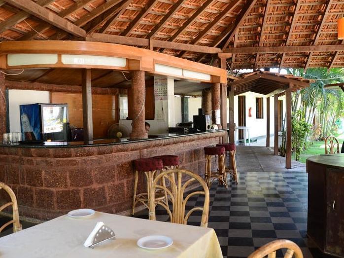 M N Resorts Baga Exterior foto