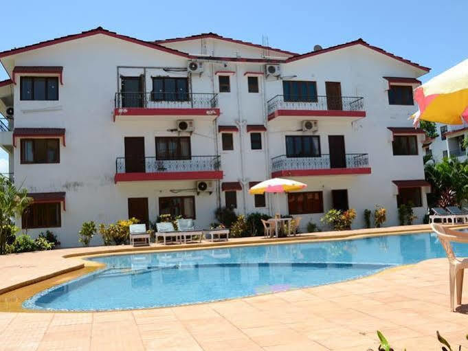 M N Resorts Baga Exterior foto
